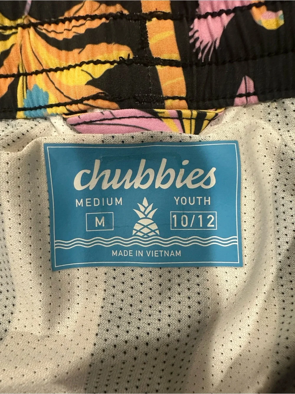 Chubbies Kids Boys Youth Medium M 10/12 The Birds of Paradise Black Neon Classic
